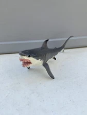 1991 SAFARI LTD GREAT WHITE SHARK MONTEREY BAY AQUARIUM TOY FIGURE J8