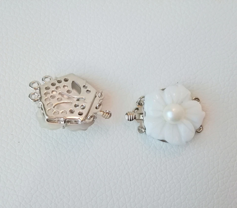 genuine white black freshwater pearl flower shell Inlaid alloy Clasp 22mm cg1032 - Image 2 of 4