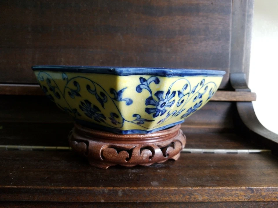 Красивая китайская экспортная восьмиугольная чаша синяя и желтая с отметкой - Изображение 3 из 4