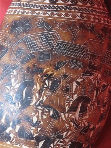 Old South American Carved Story Gourd… the story of village life... - Picture 7 of 7