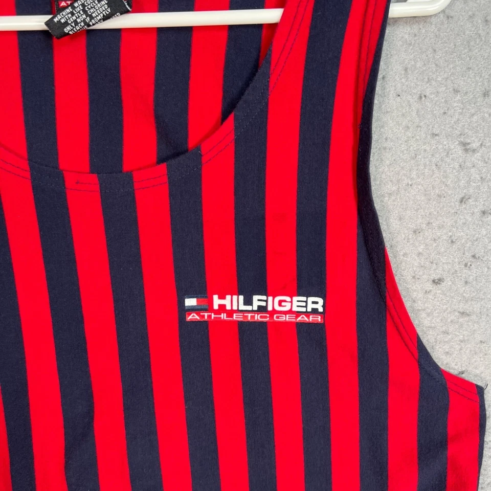 Regata feminina Tommy Hilfiger Athletic Gear listrada vermelha e marinha sem mangas GG - Imagem 4 de 4