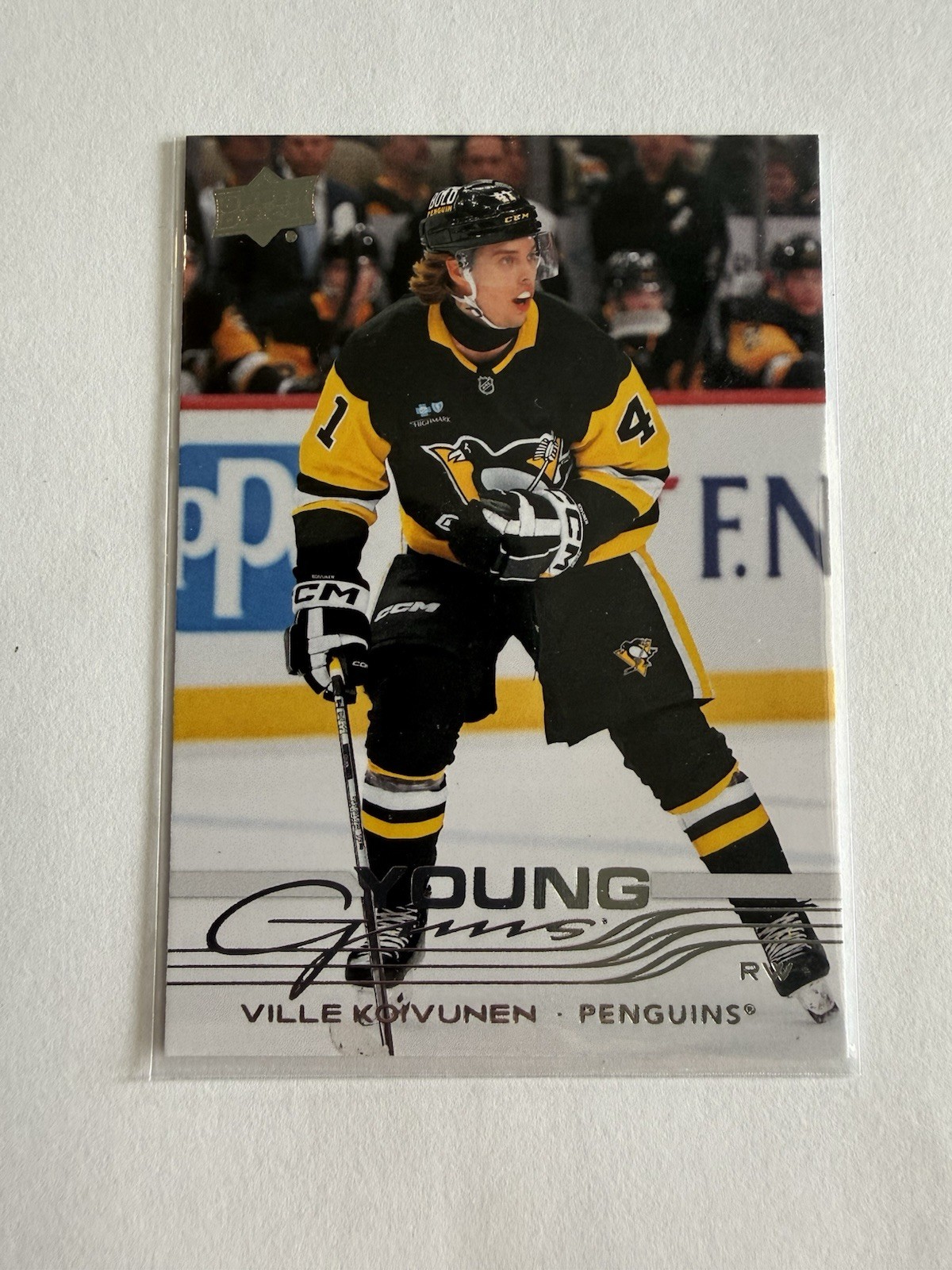 2025-26 Upper Deck Series 1 - Young Guns Ville Koivunen #233 (RC)