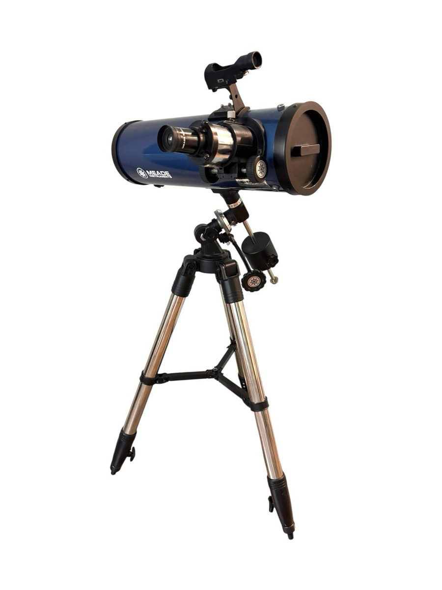 Meade Instruments Polaris 114mm EQ Reflector Telescope w/ Stand