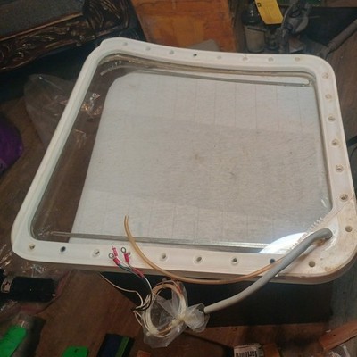 F10A260400B1 Dassault Falcon 10 Cockpit Window Assembly