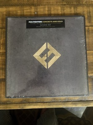 Concrete and Gold by Foo Fighters (Record, 2017)