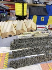 LARGE BUNDLE OF HORNBY PLATFORM FIGURES JOBLOT OO GAUGE EX LAYOUT N14