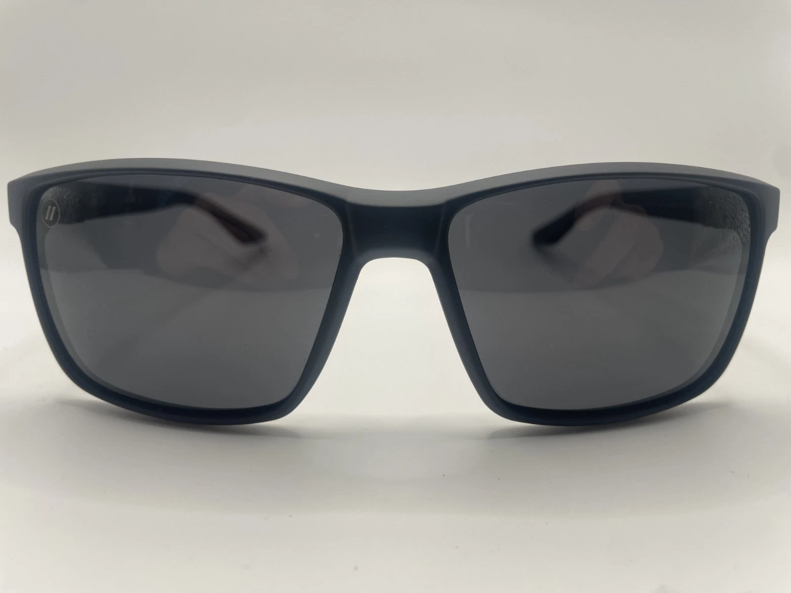 BLENDERS MESA VICTORY LANE MATTE BLACK CAT. 3 POLARIZED SUNGLASSES
Opens in a new window or tab