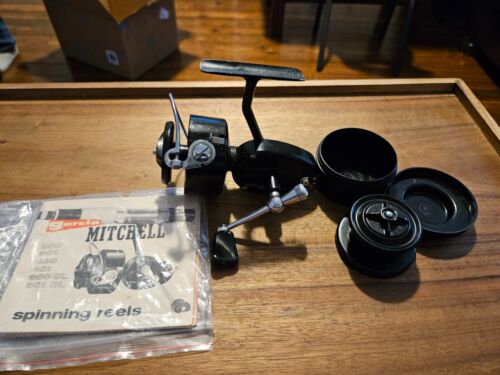 Vintage Mitchell 300 spinning reel with manual and spare spool - Picture 1 of 3