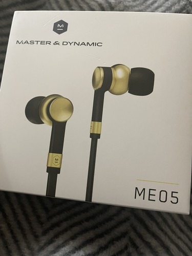 MASTER &DAYNAMIC ME05 INEAR WIRED HEADPHONES BRASS BRAND New With TAG - Picture 2 of 7