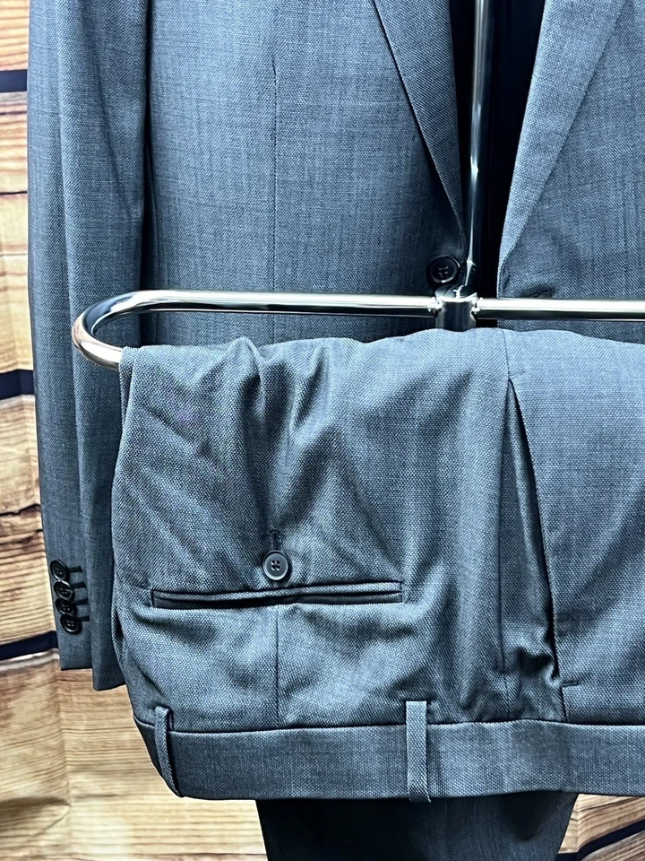 Theory Suit Light Gray Size 38R 31W Plaid 2 Piece Suit 100% Wool Double Vented - Image 3 of 4