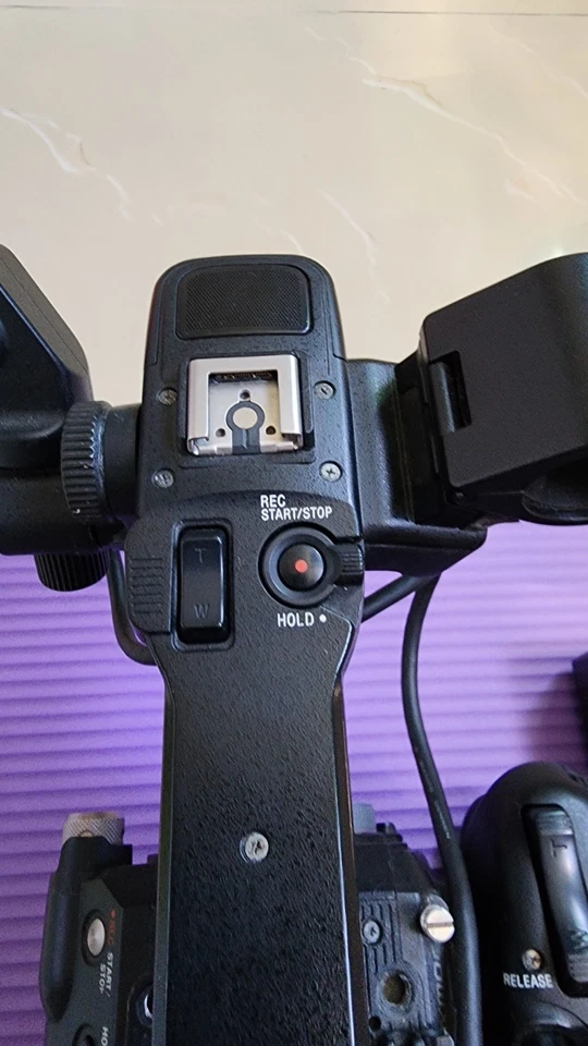 Sony PXW-FS5 4K XDCAM Camera System - (1460 Hours) - Image 4 of 4