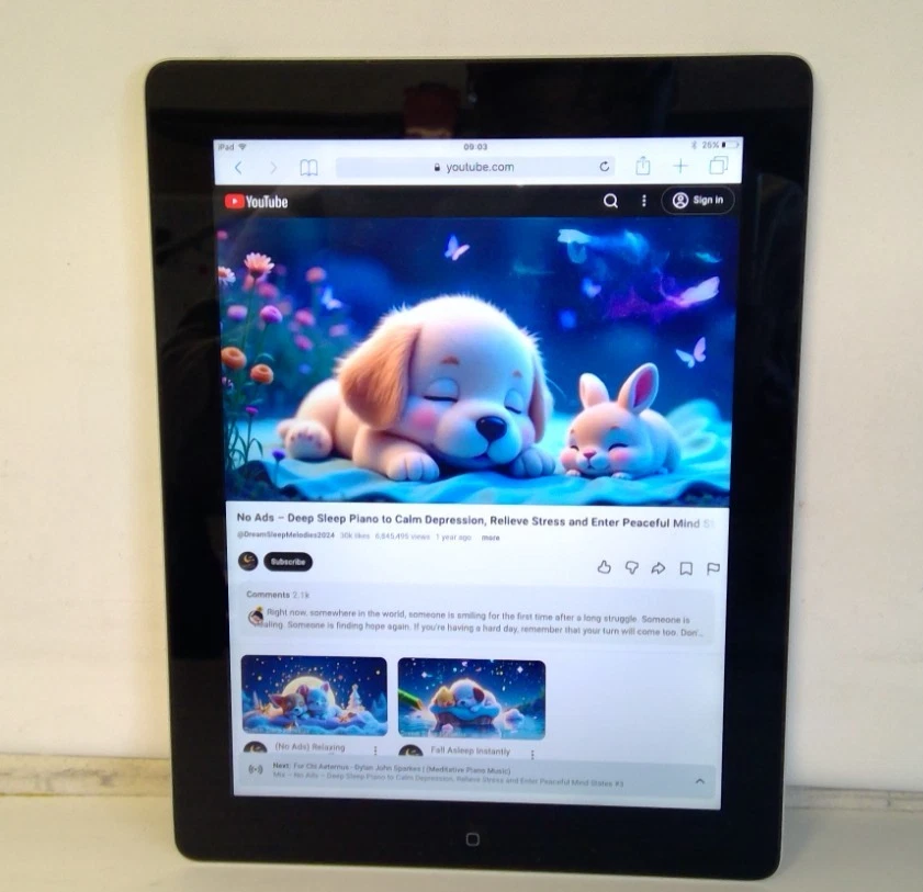 Apple iPad (3rd generation) · 64GB · Wi-Fi, photo 2 of 5