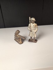 Vintage Cast Iron/Lead TOY SOLDIERS X2 Dough Boy Helmets Collectibles 
