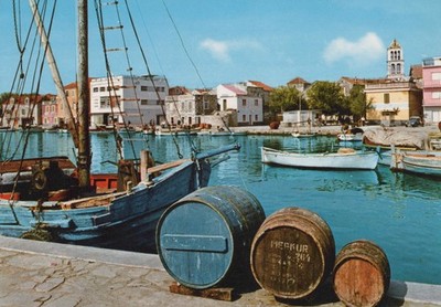 Alte Ansichtskarte Vodice Duhan Split Hafen Boote ungelaufen