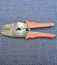 Klein Tools 3005CR: Ratcheting Crimper For 10-22 AWG Insulated Terminals Cracked