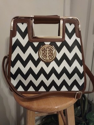  Black And White Chevron Pattern Clutch,  Crossbody, Shoulder Purse