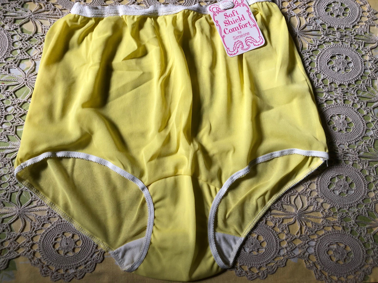 Foto 1 di 6