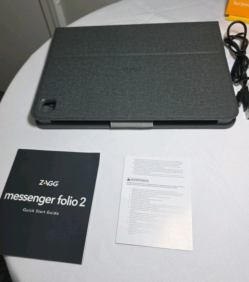 GRAY KEYBOARD FOLIO & PINK PROTECTIVE CASE iPad 9th/8th/7th Gen, Air 3rd Gen - Image 3 of 4