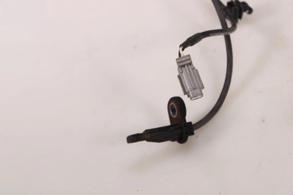 Conjunto de sensor ABS delantero izquierdo Subaru WRX STI 2015-2019 27540VA010 OEM 15-19 Foto 2 de 3