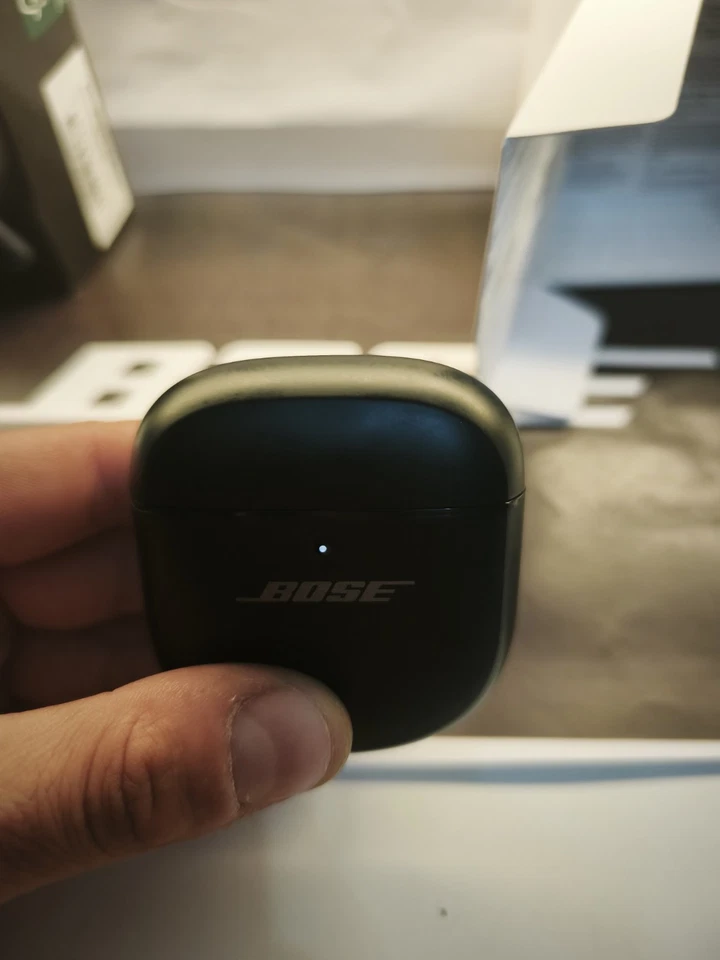 Bose QuietComfort Ultra Earbuds, foto 2 di 5