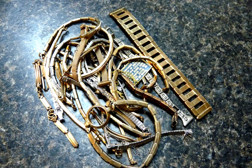 Lote de 153 gramos de correa de reloj para damas llena de oro chatarra - ¡TODAS MARCADAS! Foto 3 de 4