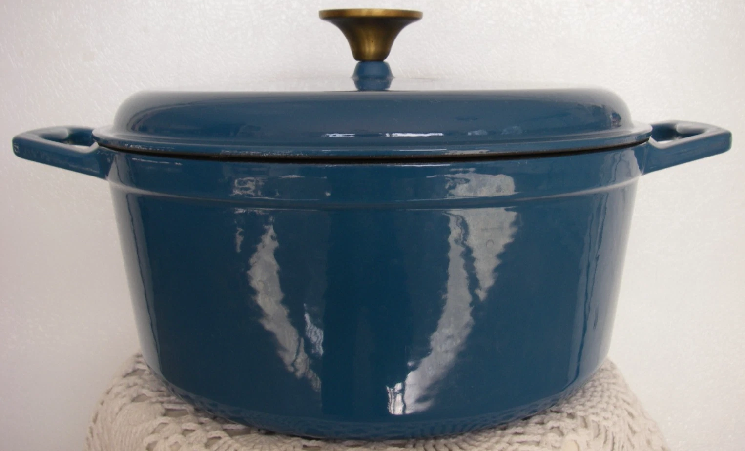 Enameled Cast Iron 5 Qt. Round Dutch Oven Teal Blue EUC