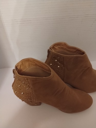 Gold Studded Brown Canyon Suede Pointed Toe Ankle Boots Great Condition Size 6 - Picture 4 of 15