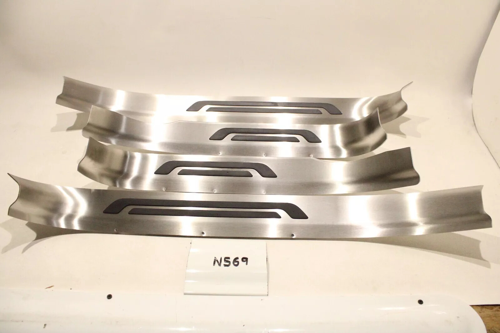 New OEM Genuine Heavy Duty Tread Plates 2021-2023 Aston Martin DBX MY83-80-10005