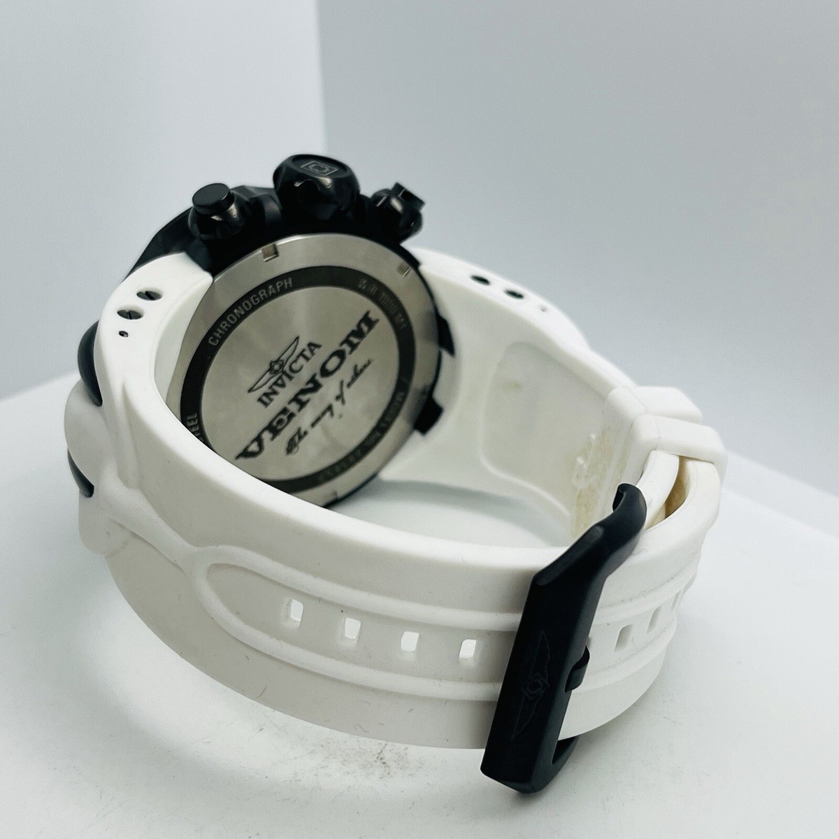 Invicta Venom Reserve Men's Chronograph White Snake 100ATM Invicta Venom Reserve Men's Chronograph White Snake 100ATM