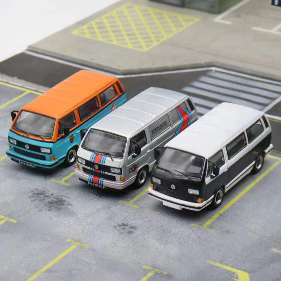 Master 1:64 Volkswagen T3 Martini Van Diecast Toys Car Models Miniature Gifts - Immagine 2 di 4