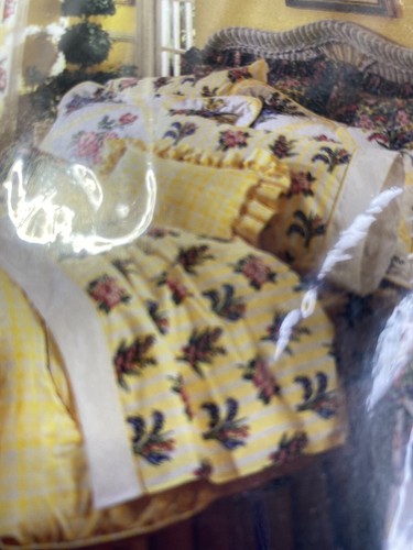 2 fundas de almohada vintage gris Elizabeth dos fundas de tamaño estándar amarillas florales nuevas en paquete - Imagen 3 de 19