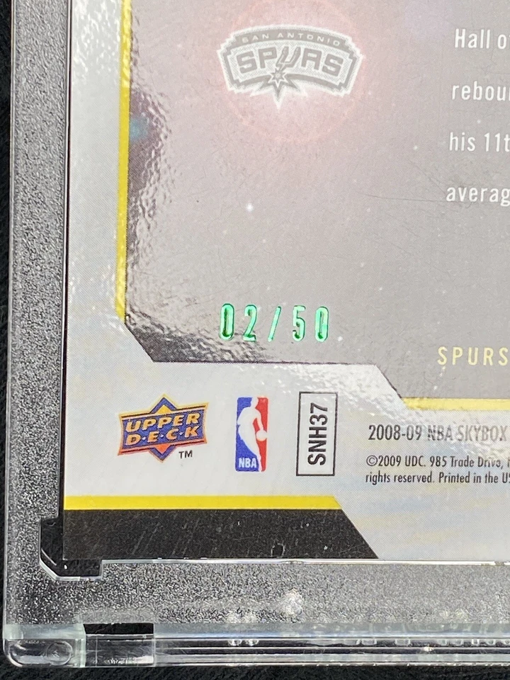 Tim Duncan 2008 09 Skybox Metal Universe pedras preciosas de metal verde PMG #2/10 HOF - Imagem 3 de 4