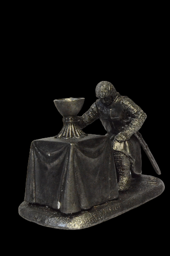 Toy lead soldier.Knight praying at the grail,gift,decor,handmade - Picture 3 of 3