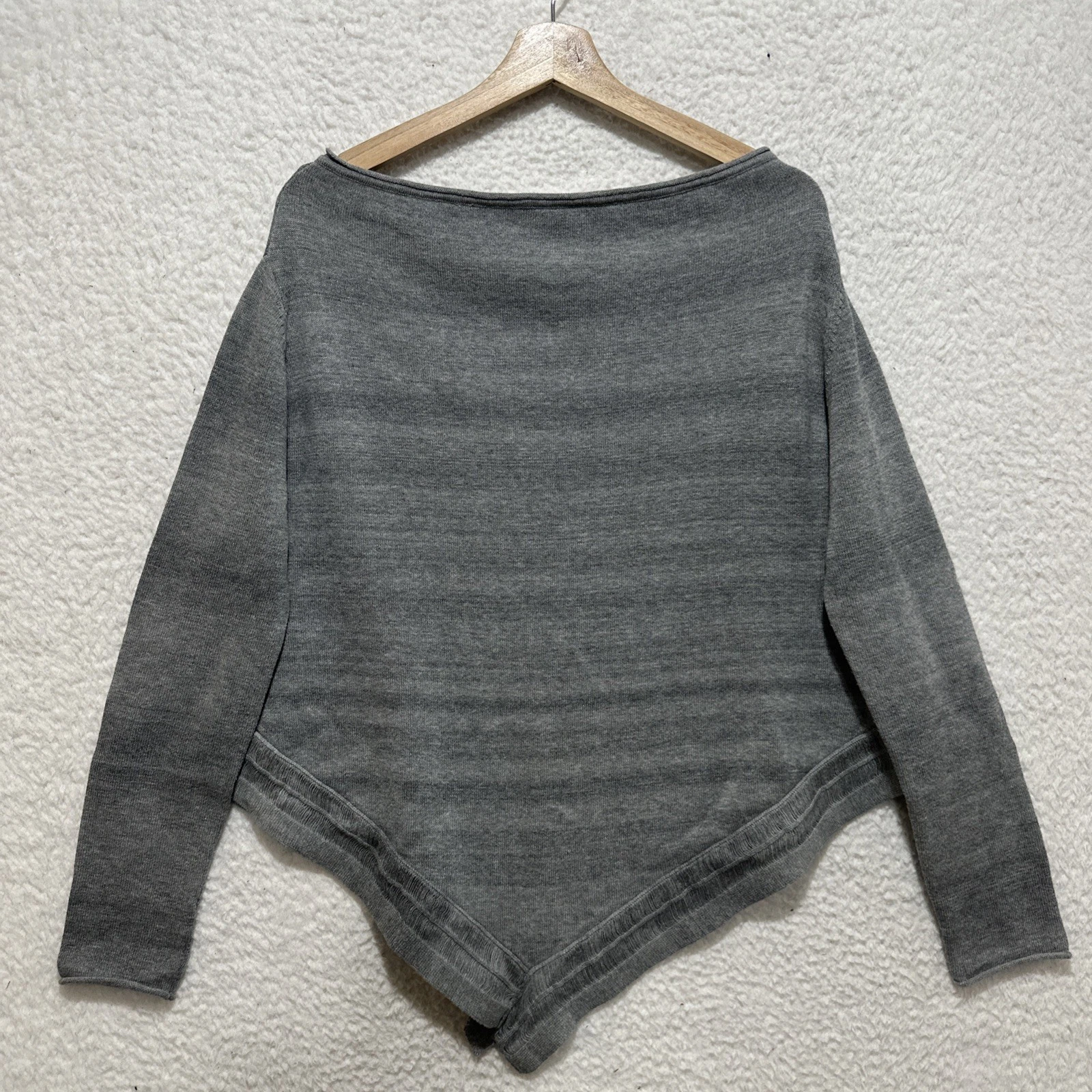 LA Made Women’s Knit Poncho Sweater Shawl Gray Size Medium