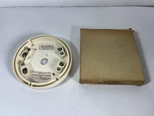 CERBERUS/PYROTRONICS/SIEMENS #DB-3S Low Profile Smoke Detector Mounting Base NEW