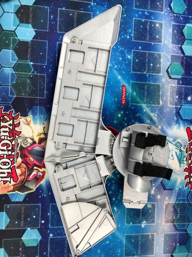 Lanzador de cartas YUGIOH Duel Disk Battle City Konami 1996 Kazuki Takahashi - Imagen 3 de 3