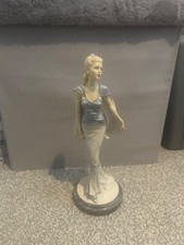 royal doulton figurine - CL3999