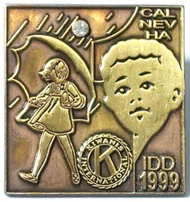 Kiwanis International District CAL-NEV-HA IDD 1999 Lapel Pin