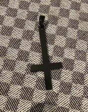 Anhänger Umgedrehtes Kreuz Matt Schwarz Edelstahl Okkult Goth Punk Schmuck Neu