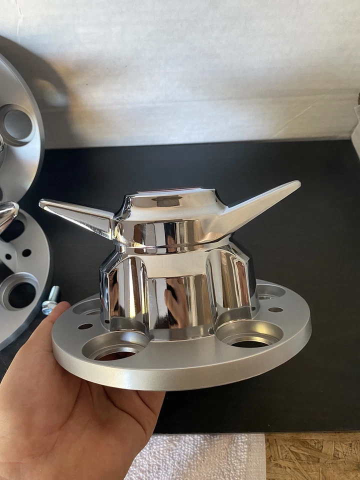 (4) TAPAS GIRATORIAS Y CENTRALES DE 2 BARRAS PARA RUEDAS DE RALLY DE CAMIÓN CHEVY DE 5 TACOS, C/10 Foto 3 de 4