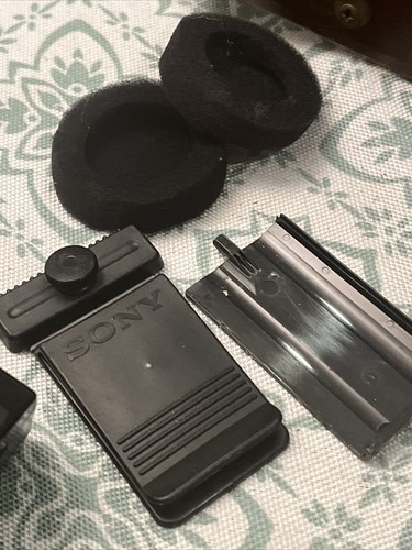 VTG. SONY FM/AM Walkman WM-F43 Cassette Player W/ BOX PARTS REPAIR BROKEN AS IS - Picture 10 of 16