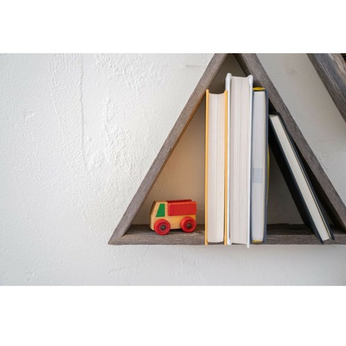 3-Piece Rustic Farmhouse Weathered Gray Floating Triangle Wall Shelf Set - 第 7/12 張圖片