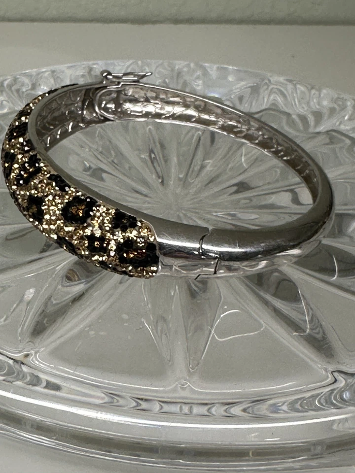 Brazalete Belle Etoile de cristal con patrón de leopardo Foto 2 de 4