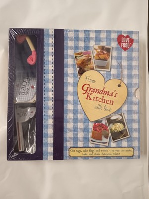 From Grandma's Kitchen with Love Slipper 2-Buch Set mit Tortenfahnen - Love Food