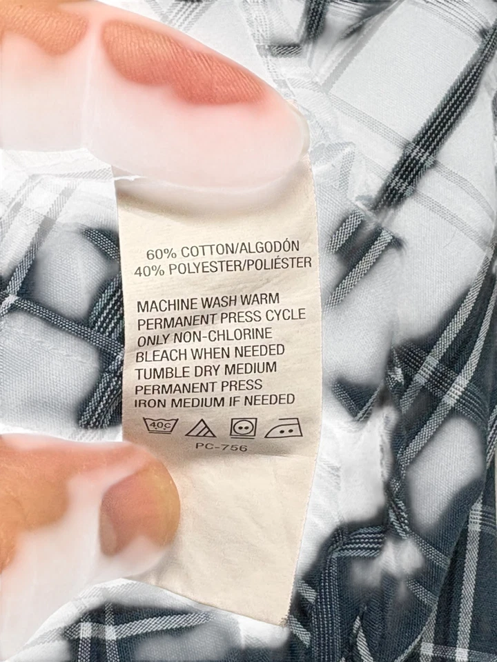 Van Heusen Dress Shirt Mens XL Black Plaid No-Iron Single Pocket Button Down - Image 3 of 4