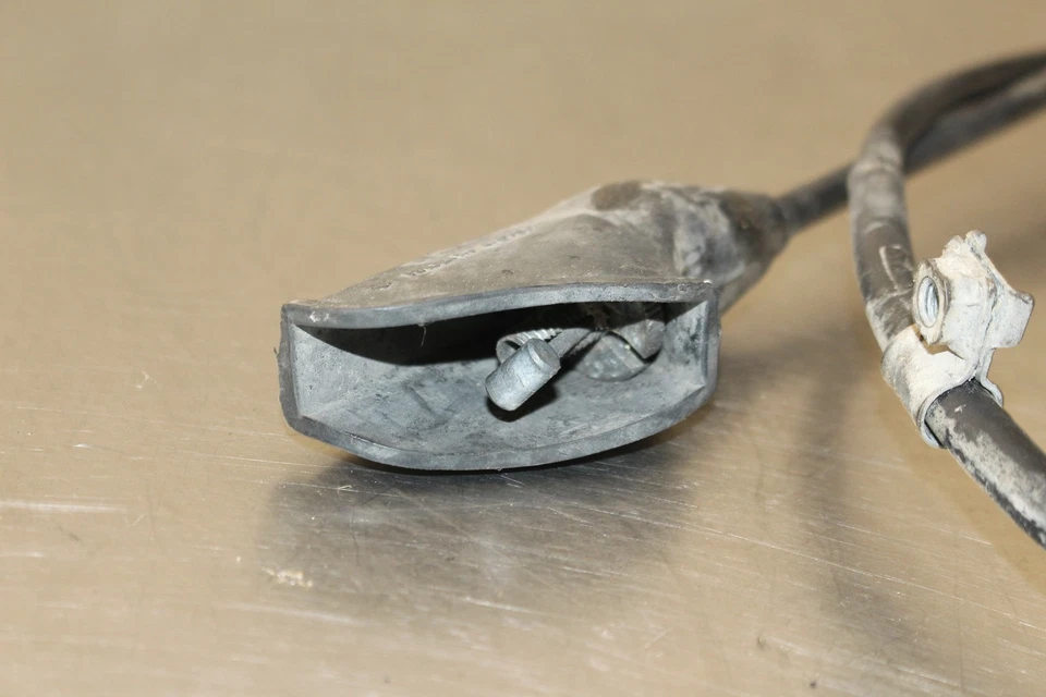 1980 Suzuki RM400 FRONT BRAKE CABLE LINE W838 - Image 4 of 4