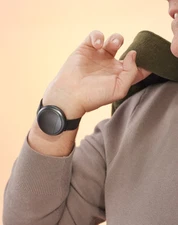 Embr Wave 2 Smart Cooling & Warming Wristband - Black