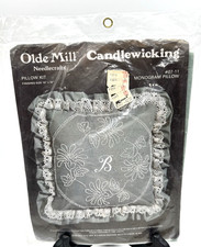 VTG Olde Mill Monogram Lace Pillow 14" Sq Green Candlewicking Kit 07-11 NIP
