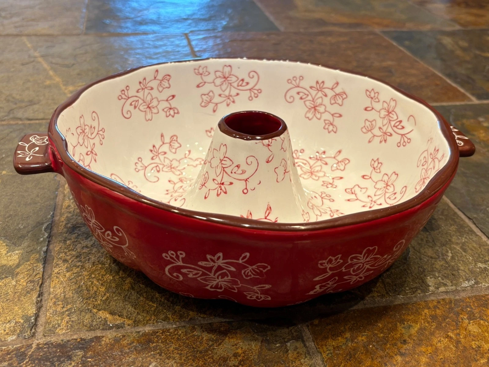 Temp-tations Red Floral Lace Bundt Cake Pan 10"