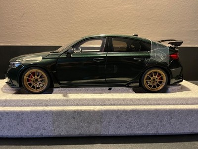 Motorhelix 1:18 Honda Civic Type R FL5 Pearl Dark Green
